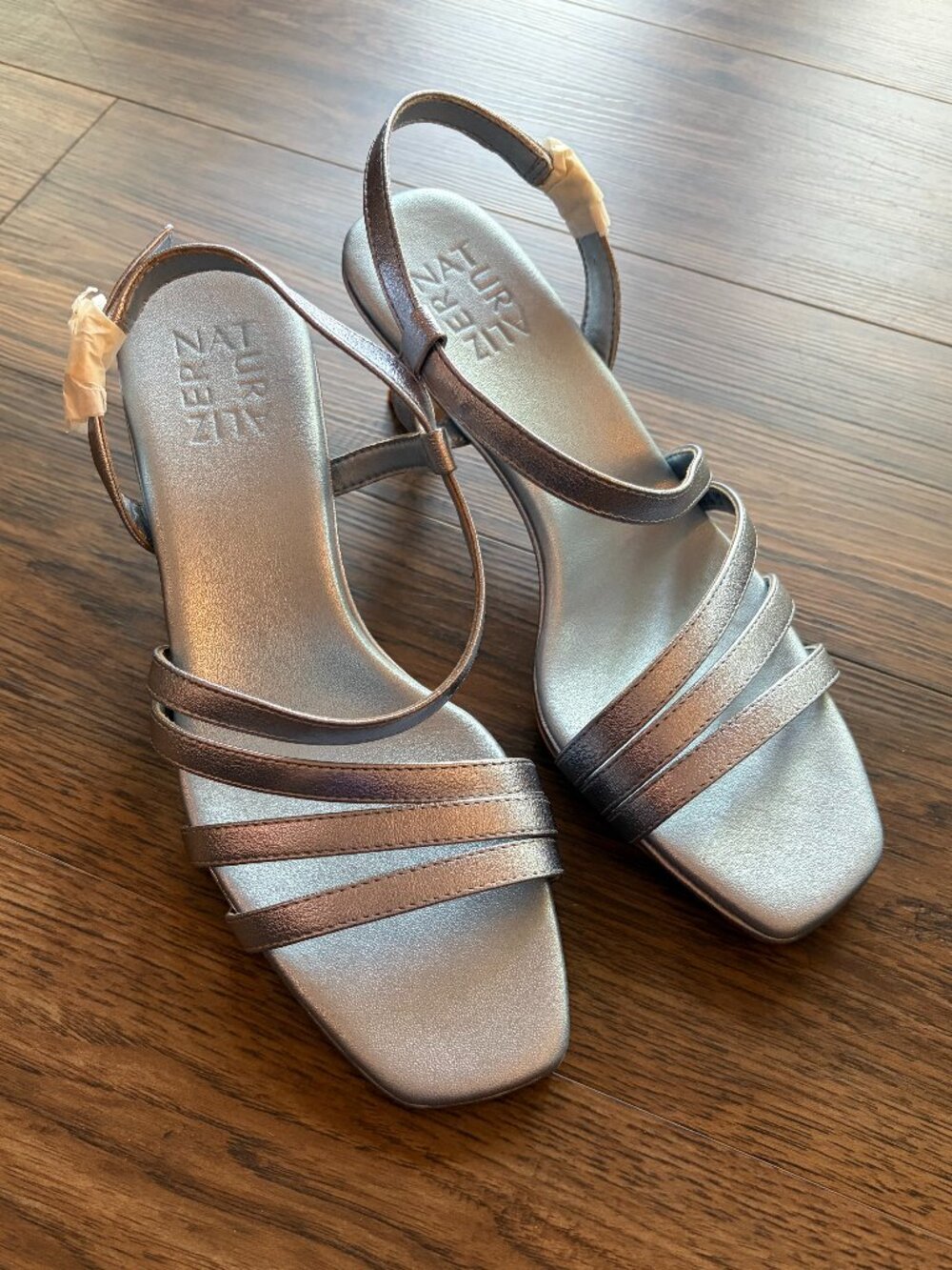 NWT Naturalizer heeled sandals 6 1/2W light blue